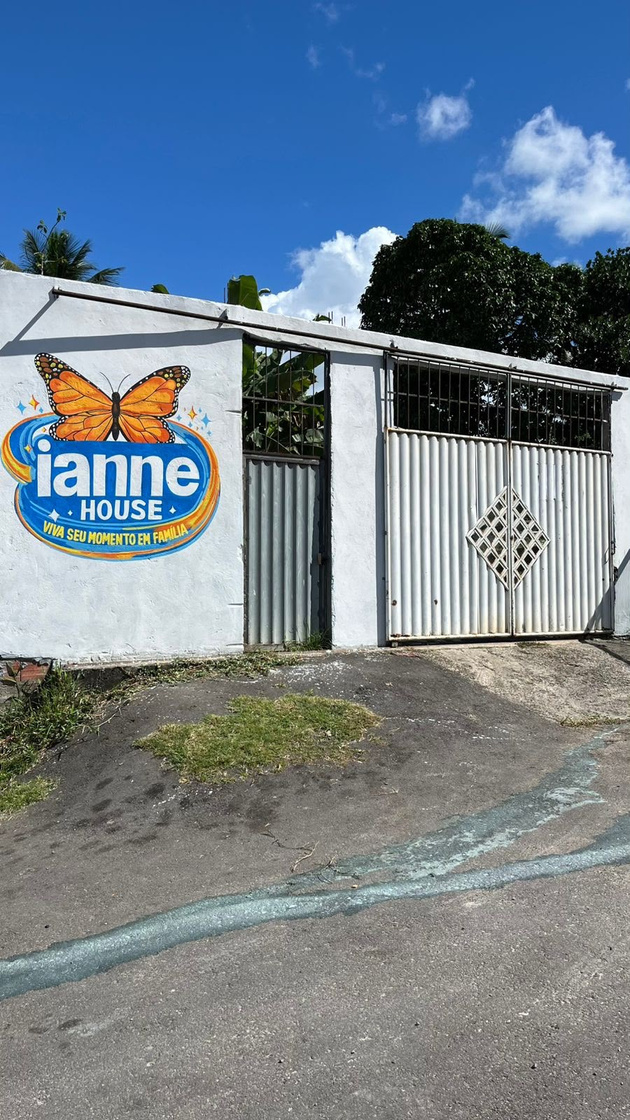 Entrada do Ianne House